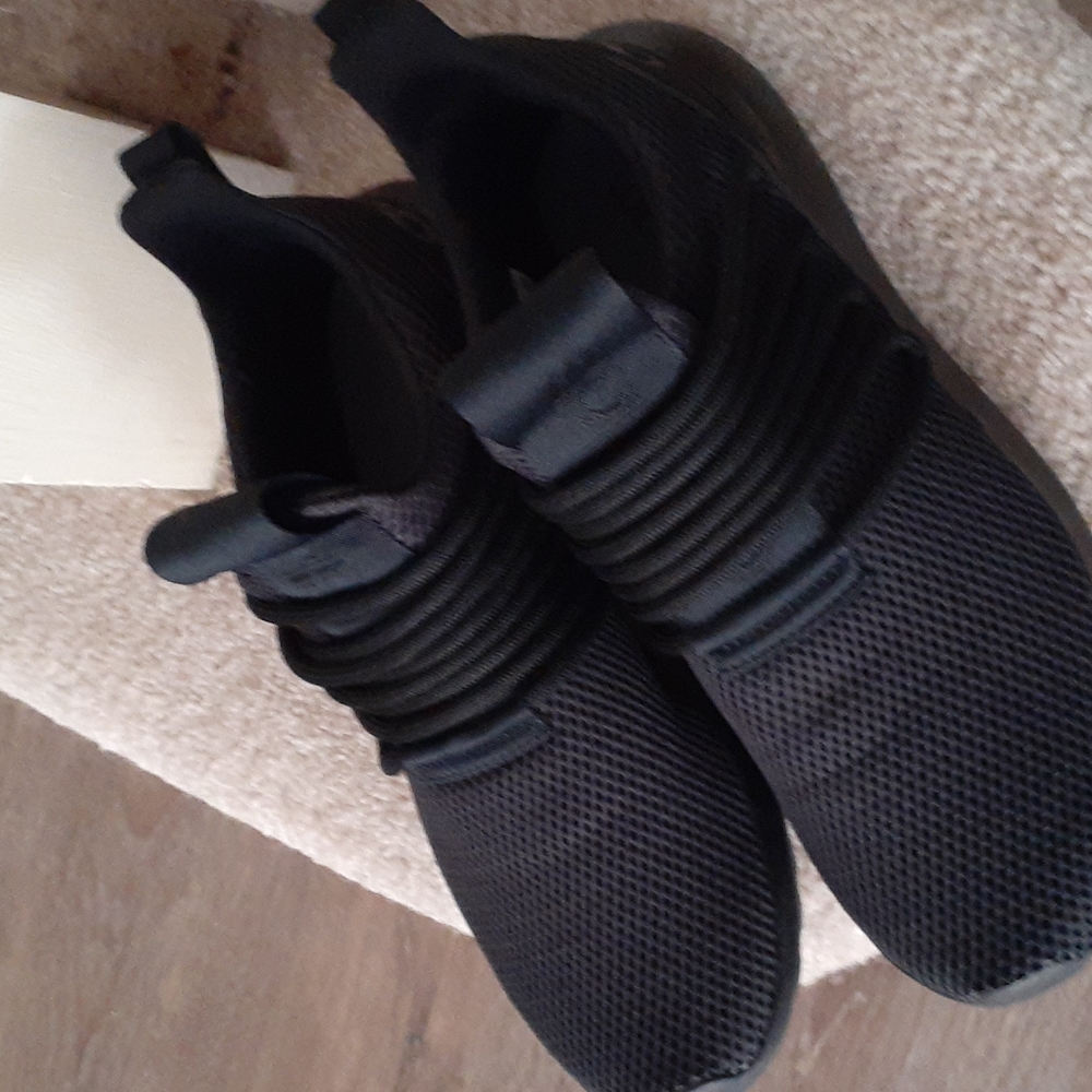 Shoes sneakers